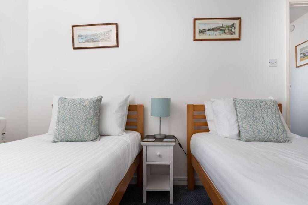 Charming 3 Bedroom Harbour Cottage With Parking Penzance Bagian luar foto